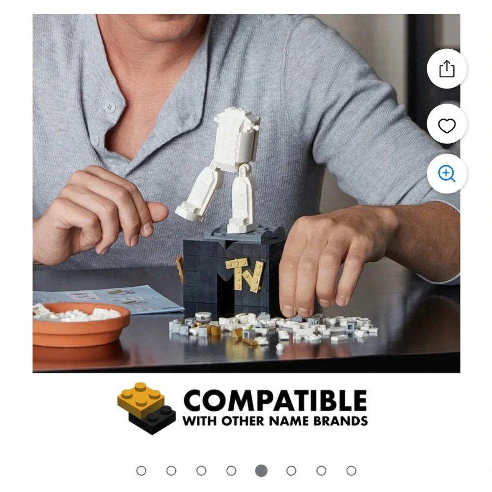 NWT MTV Moon Person Building Set